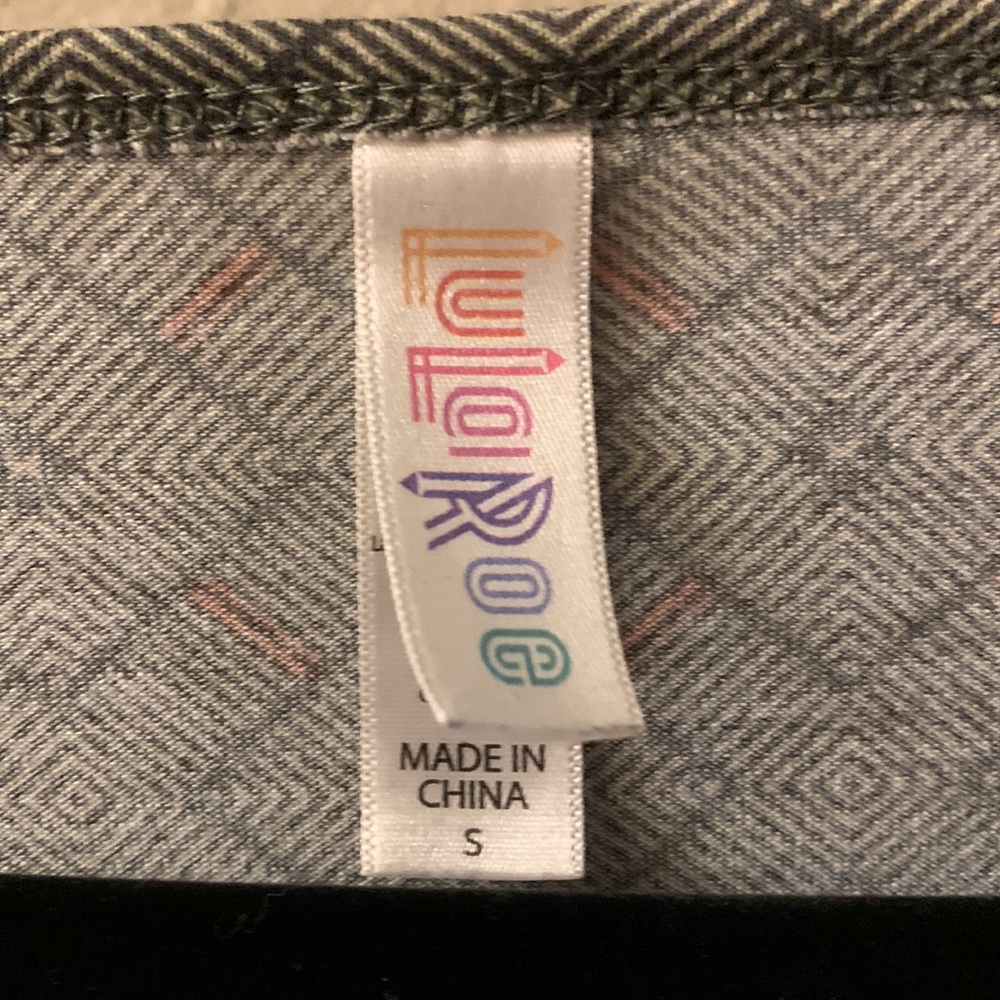 Lularoe Classic T - Picture 2 of 3